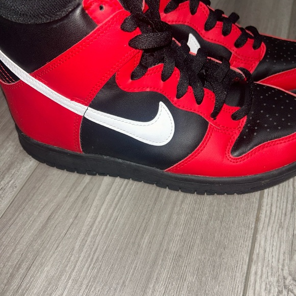 Nike Dunk High (GS) Black/White-University Red DB2179-003 Size 6.5Y - Picture 3 of 14